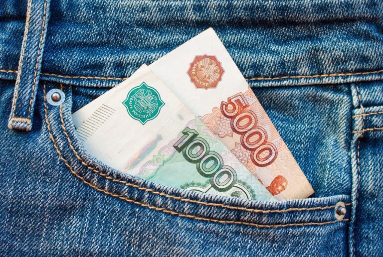 年収1000万以上の男性が多いアプリとは？